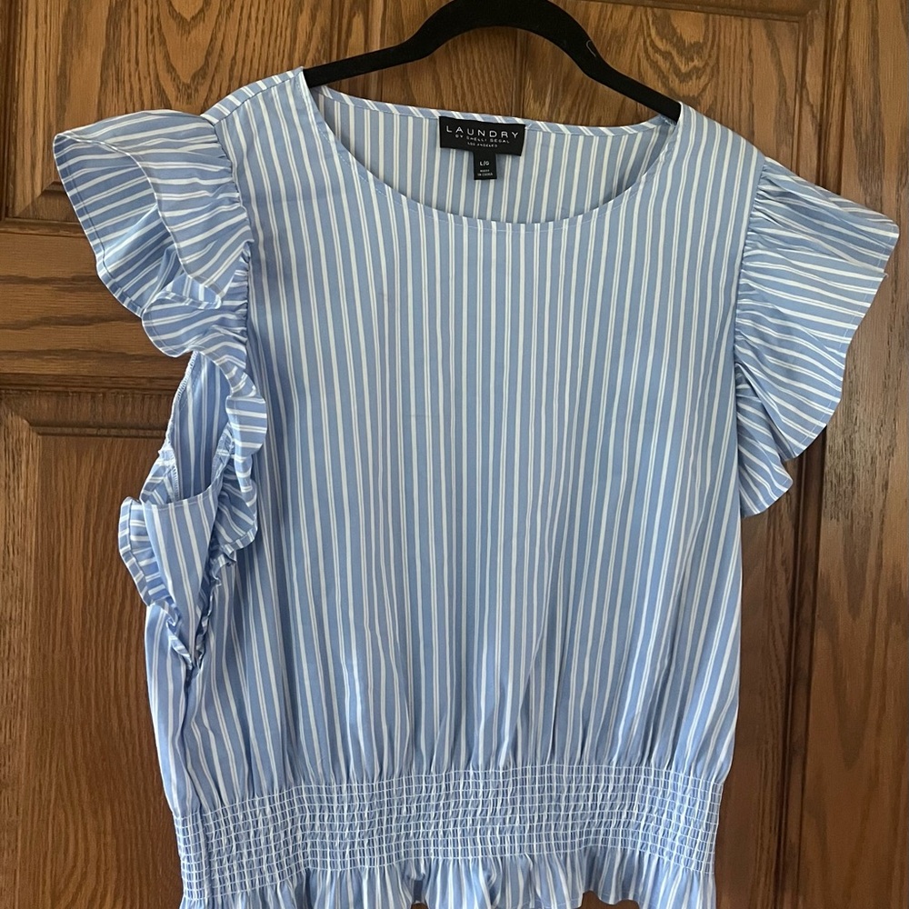 Laundry By Shelli 🌟HP🌟 Segal Blue and White Large Blouse